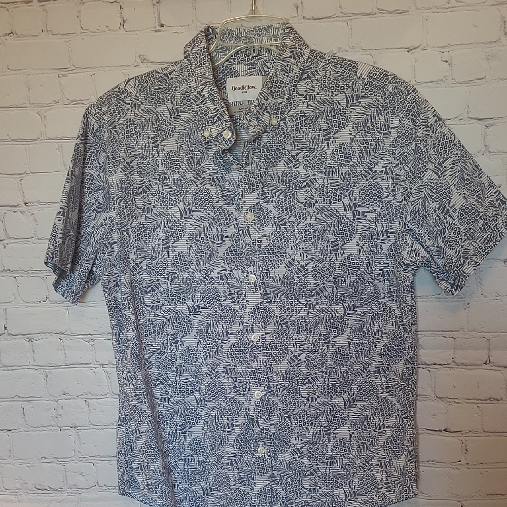 Men's Size Large Slim Fit Gray Blue Trpoical Button Shirt Goodfellow & Co